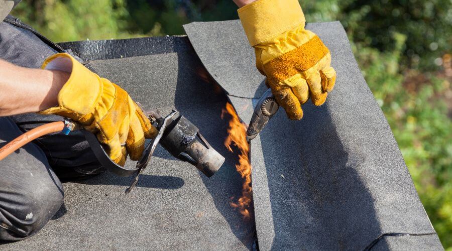 Professional residential roofers in Clermont, IA